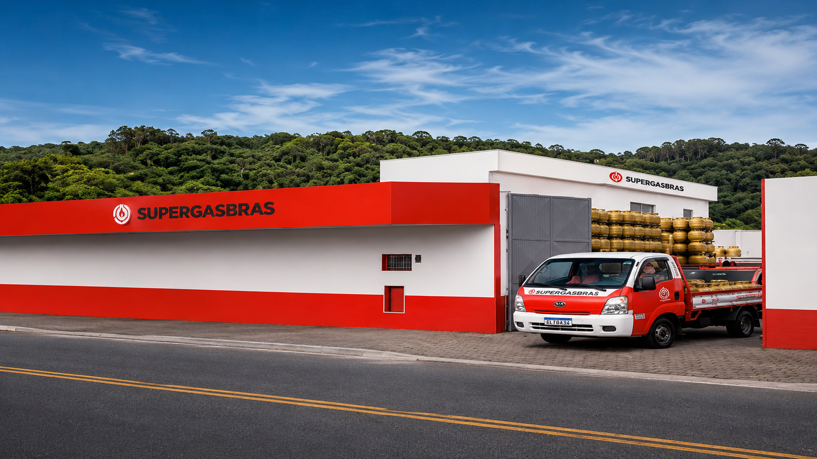 Revenda de gás Supergasbras com caminhão de entrega e botijões estocados